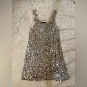 Cable & Gauge Sleeveless Tank Sequin Swing
Dress and Jacket Silver New With Tags